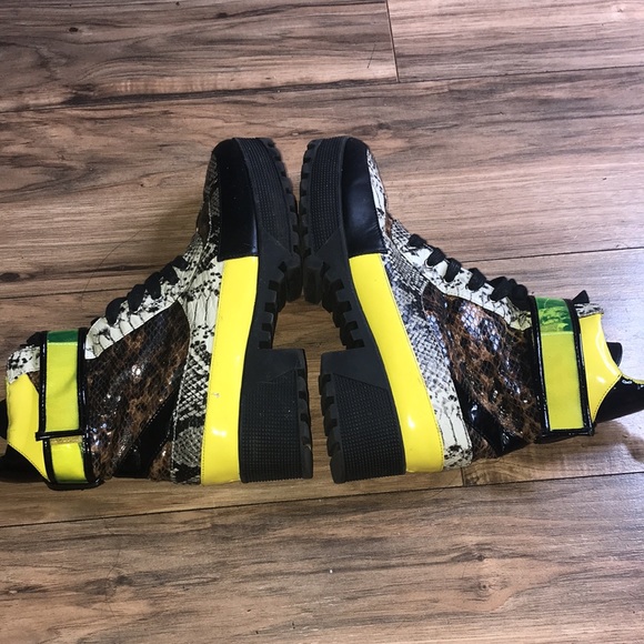 Cape Robbin snake leopard print yellow Velcro straps platform boots - Picture 5 of 8